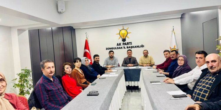 Zonguldak Ak Parti Merkez ilçe Başkanlığı haftalık toplantısını gerçekleştirdi.