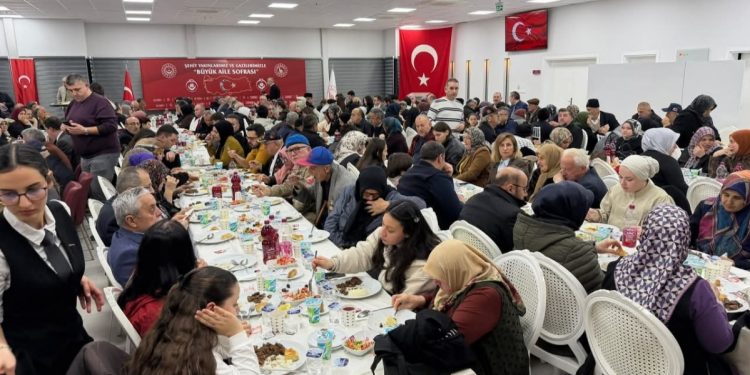 Bartın Valiliği Şehit ve Gazi aileleri için iftar programı düzenlendi.